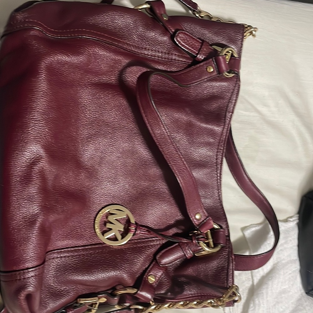 Used micheal kors purse